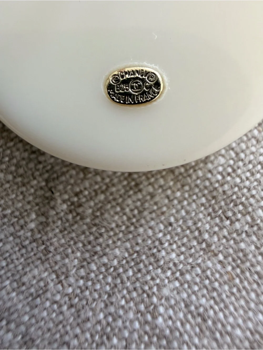 🤍CHANEL Cream and Gold Butterfly Button Earrings with Crystal CC🤍